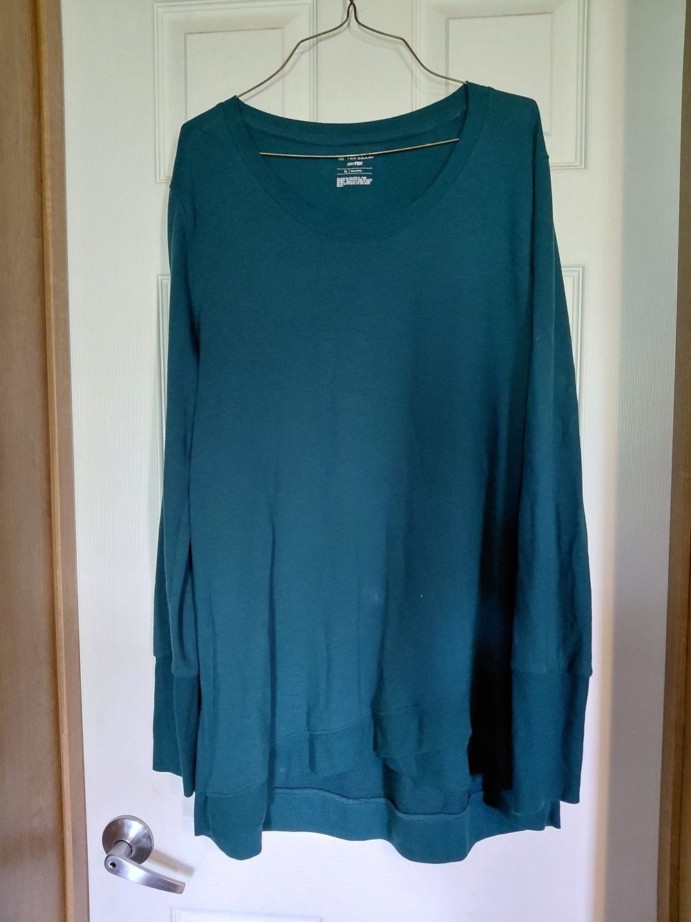 tek gear Women's Long Sleeve Scoop Neck Asymmetrical Hem